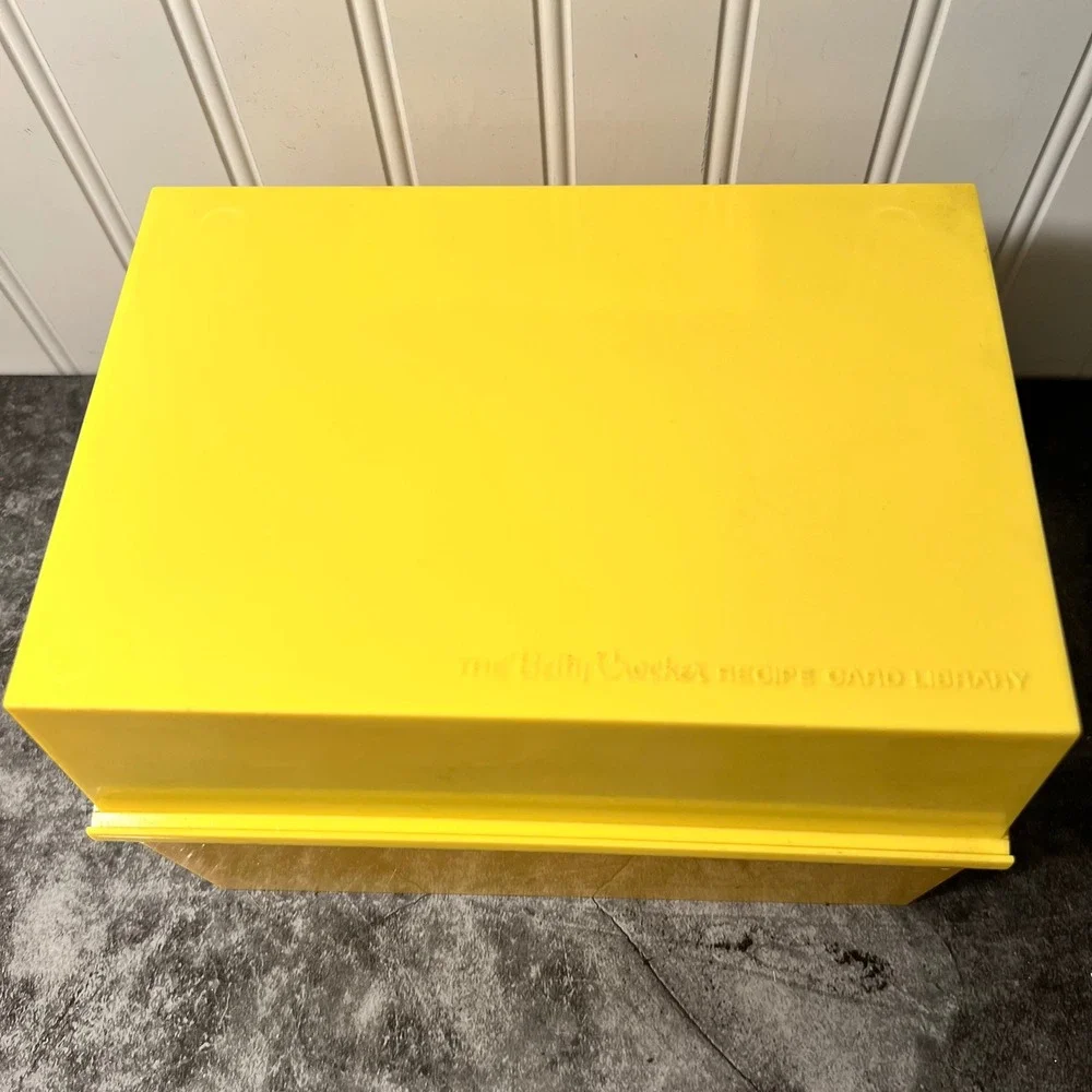 Vintage Betty Crocker Yello Plastic Recipe Box | Cottage Grandma